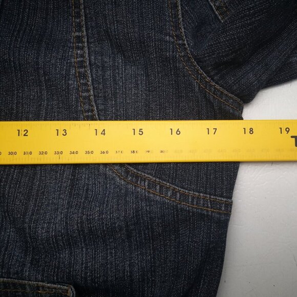 RW&CO Ladies Size Medium Full Zipper Front Fitted Medium Wash Jean Jacket - Picture 11 of 13